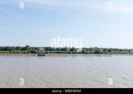 Das Haus in der Loire, La Maison dans la Loire, französischer Regisseur und Künstler Jean-Luc Courcoult in den Fluss Loire Coueron, Frankreich Stockfoto