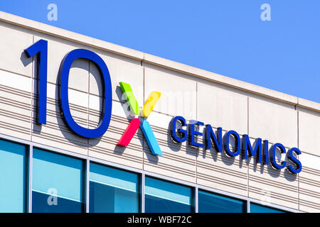 August 25, 2019 Pleasanton/CA/USA - 10 x Genomik Hauptsitz im Silicon Valley; 10 x Genomik ist ein US-amerikanisches Biotechnologie-Unternehmen, das Design ein Stockfoto