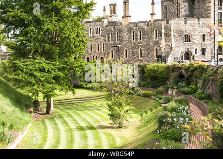 Windsor Castle Garten Graben an einem sonnigen Tag Stockfoto