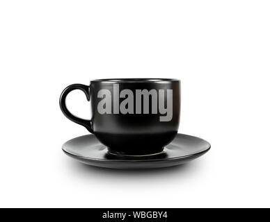 Schwarze Kaffeetassen und schwarzen Kaffee Tassen auf weißem Hintergrund mit Freistellungspfad isoliert. Stockfoto