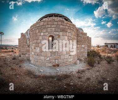 Alten, verlassenen Kapelle in Ergates Dorf in der Nähe von Nikosia, Zypern Stockfoto