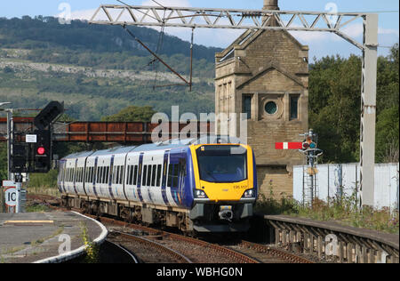 Neue CAF gebaut Klasse 195 Civity diesel multiple Unit in Carnforth Bahnhof Ankunft am Montag, den 26. August 2019 Mit einem nördlichen Passenger service. Stockfoto