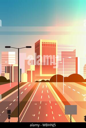 Autobahn Asphaltstraße mit markierungspfeile Verkehrszeichen Skyline der Stadt moderne Wolkenkratzer das Stadtbild Sonnenuntergang Hintergrund flache vertikale Stock Vektor