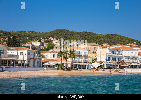 Gebäude der Insel Spetses am Saronischen Golf in der Nähe von Athen. Griechenland Stockfoto