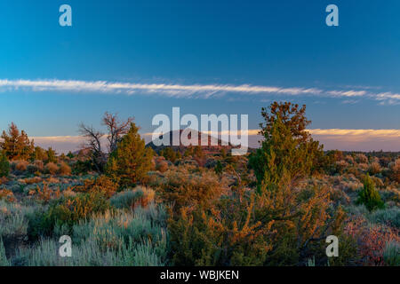 Sonnenaufgang über Lava Beds National Monument Stockfoto