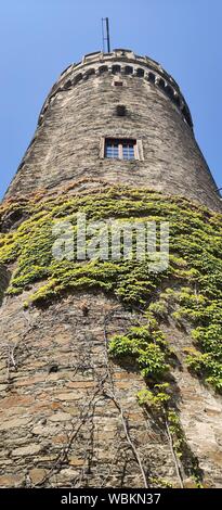 Der ochsenturm in Oberwesel, Rheinland-Pfalz Stadt im Rhein-Hunsrück-Kreis am Mittelrhein, ist Teil der übrigen mittelalterlichen Stadt. Stockfoto