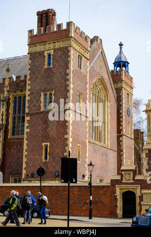 Die große Halle, die auch als die neue Halle bekannt, ist ein denkmalgeschütztes Gebäude in Lincoln's Inn, London WC 2 aufgeführt. Stockfoto