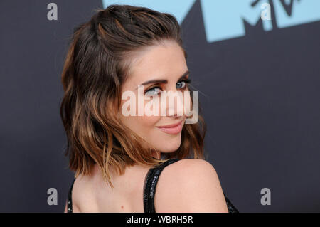 Newark, USA. 27 Aug, 2019. Alison Brie besucht die 2019 MTV Video Music Video Awards im Prudential Center in Newark, NJ: SOPA Images Limited/Alamy Leben Nachrichten gehalten Stockfoto