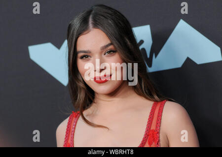 Newark, USA. 27 Aug, 2019. Hailee Steinfeld besucht die 2019 MTV Video Music Video Awards im Prudential Center in Newark, NJ: SOPA Images Limited/Alamy Leben Nachrichten gehalten Stockfoto