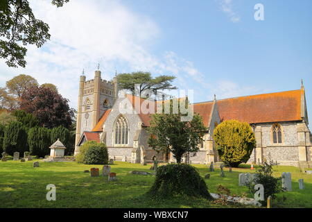 Der hl. Jungfrau Maria Kirche in Hambleden Dorf, das als Hintergrund für mehrere TV-Serien wie Mittsommer Morde in Buckinghamshire, Großbritannien verwendet wurde Stockfoto