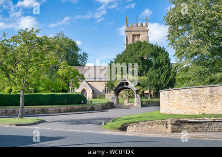 St. Faith Kirche im cotswold Dorf Overbury, Cotswolds, Worcestershire, England Stockfoto