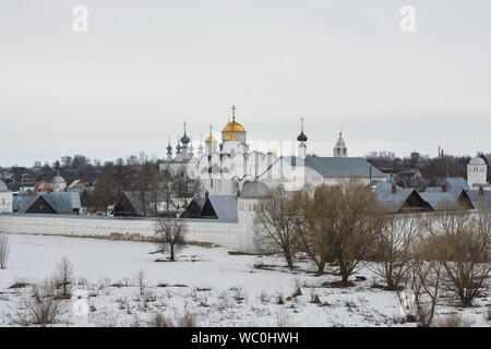 Pokrovsky Kathedrale der Fürsprache Kloster in Susdal. Orthodoxe Kirche in Vladimir Region Russlands. Stockfoto