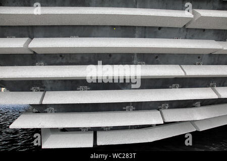 Detail der Fassade auf dem Victoria und Albert Museum in Dundee an der nordöstlichen Küste von Schottland Stockfoto