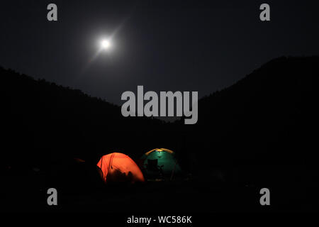 Campingplatz am Rande des baranda See in Antalya Stockfoto