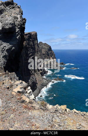 Wandern entlang der Küstenpfade in Ponta de Sao Lourenco Stockfoto