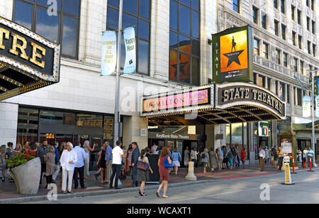 "Hamilton" das Musical spielt im Staatstheater im Playhouse Square District von Cleveland, Ohio, USA. Stockfoto