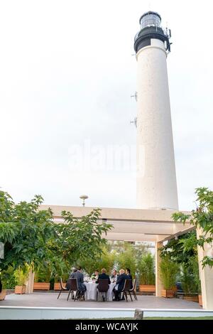 Weltweit führenden Abendessen unter dem massiven Biarritz Leuchtturm während der G7-Führer' Abendessen August 24, 2019 in Biarritz, Frankreich. Stockfoto