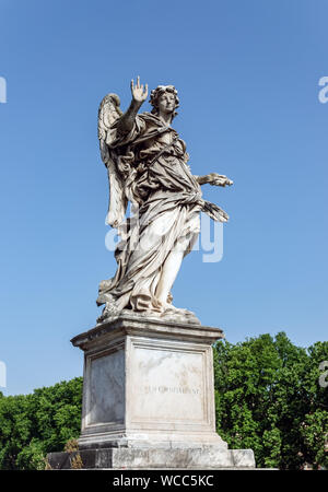 Engel mit den Nägeln an der Sant'Angelo Brücke - Rom, Italien Stockfoto