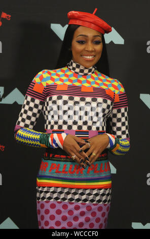 August 26, 2019, Newark, New York, USA: Sängerin MONICA besucht die 2019 MTV VMAs drücken Sie die Zimmer im Prudential Center statt. (Bild: © Nancy Kaszerman/ZUMA Draht) Stockfoto