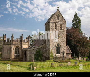 Ilam Halle auf dem Staffordshire und Derbyshire in England, ein restauriertes Haus von der Youth Hostel Association verwendet und durch National Trust verwaltet Stockfoto