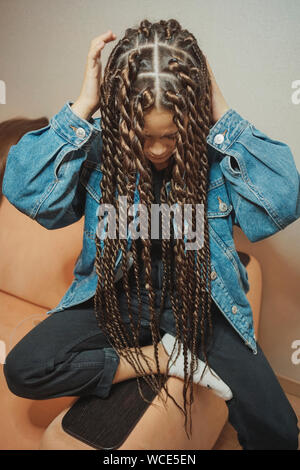 Dicke Zöpfe, Dreadlocks, senegalesischen Braids, Twists, mambo Wendungen Stockfoto