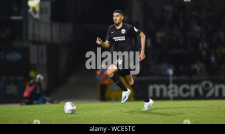 Leon Balogun von Brighton während der carabao Pokalspiel zwischen dem Bristol Rovers und Brighton und Hove Albion am Denkmal Boden, Bristol, 27. August 2019: Nur die redaktionelle Nutzung. Kein Merchandising. Für Fußball Bilder FA und Premier League Einschränkungen Inc. kein Internet/Mobile Nutzung ohne fapl Lizenz - für Details Kontakt Fußball Dataco Stockfoto