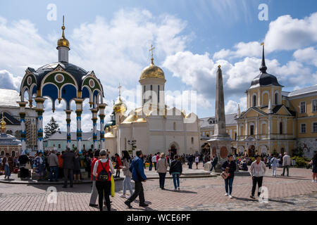 SERGIYED Posad, Russland - August 3, 2019: Die dreifaltigkeit Lavra von St. Sergius ist die wichtigste russische Kloster und das geistliche Zentrum der Russ Stockfoto