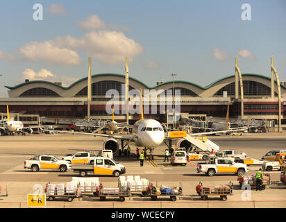 ISTANBUL, Türkei - 21. Juli 2019. Anzeigen von Sabiha Gökcen International Airport (Säge) in Istanbul, Türkei. Stockfoto