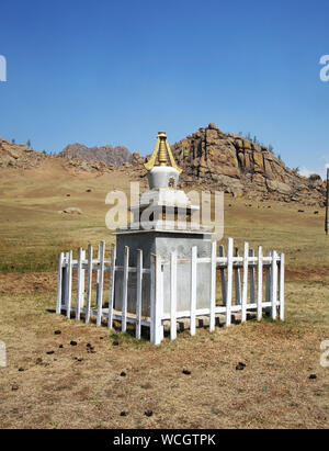 Buddhistische Stupa in Gorkhi-Terelj Nationalpark. Mongolei Stockfoto