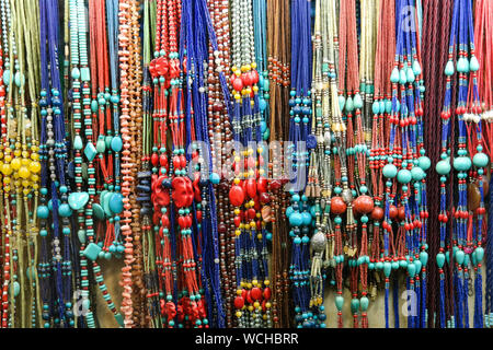 Gebet Perlen am Großen Basar, Istanbul, Türkei. Stockfoto