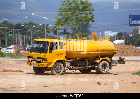 Chiangmai, Thailand - 25. August 2019: Private alte Tankwagen. Foto an der Straße Nr. 121 über 8 Km von Chiang Mai City. Stockfoto