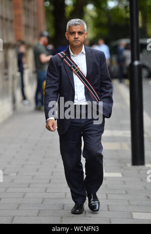 Bürgermeister von London Sadiq Khan in Whitehall, Westminster, London als Premierminister Boris Johnson wird vorübergehend schließen Sie die Commons ab der zweiten Woche von September bis Oktober 14 Wenn es wird Queen's Speech, eine neue Sitzung des Parlaments zu öffnen. Stockfoto