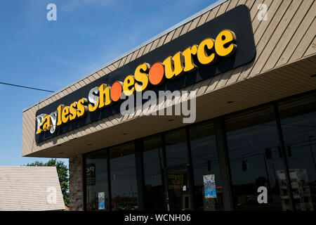 Ein logo Zeichen außerhalb eines geschlossenen Payless ShoeSource Store in Youngstown, Ohio am 12. August 2019. Stockfoto