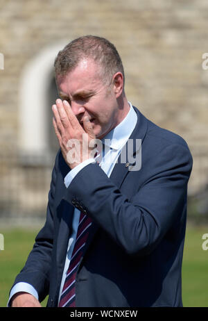 Adam Price MS - Mitglied der Welsh Assembly (Carmarthen East und Dinefwr) und seit 2018 Vorsitzender von Plaid Cymru - College Green, Westminster, August 2019 Stockfoto