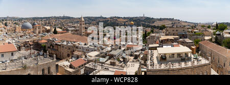 Ein Panorama Bild der Altstadt von Jerusalem als von der Spitze des Turms von David gesehen. Stockfoto