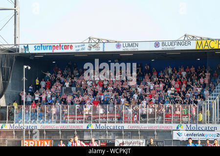 Zwolle, Niederlande. 25 Aug, 2019. ZWOLLE, 25-08-2019, MAC 3 Park Stadium, Saison 2019/2020, niederländischen Eredivisie, Fans von Sparta während des Spiels PEC Zwolle - Sparta Rotterdam Credit: Pro Schüsse/Alamy leben Nachrichten Stockfoto