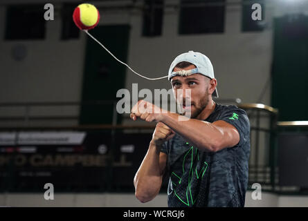 Vasiliy Lomachenko während der öffentlichen Training an der York Hall, London. Stockfoto