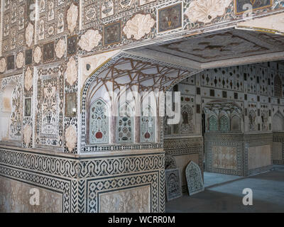 Sheesh Mahal, gespiegelte Palast an Amer Fort, Jaipur, Rajasthan, Indien, Asien Stockfoto