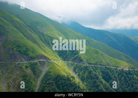 Die gefährlichsten Mountain Road Georgien Tuscheti Stockfoto