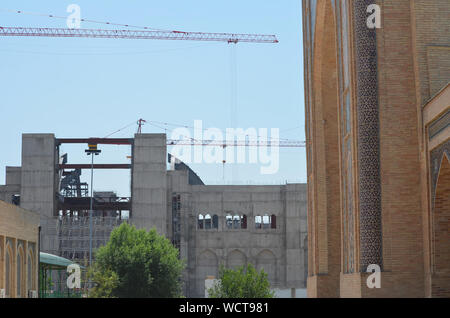 Öffentliche Bauarbeiten in hast Imam Square, Taschkent, Usbekistan Stockfoto