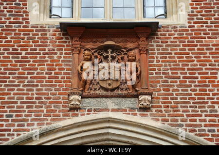 Der Kardinal Wolsey Wappen, Uhr, Hampton Court Palace, East Molesey, Surrey, England, Großbritannien, USA, UK, Europa Stockfoto