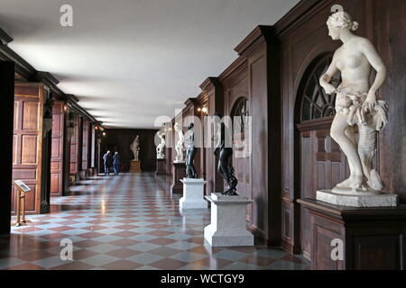 Orangerie Statuen (Apollo, Bacchus, Volcan, Cleopatra, Venus, Ceres), Hampton Court Palace, East Molesey, Surrey, England, Großbritannien, Großbritannien, Europa Stockfoto