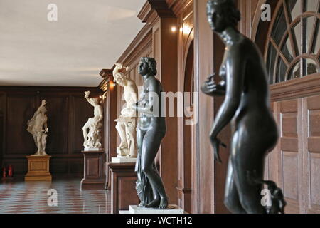 Orangerie Statuen (L-R: Apollo, Bacchus, Volcan, Cleopatra und Venus), Hampton Court Palace, East Molesey, Surrey, England, Großbritannien, Großbritannien, Europa Stockfoto