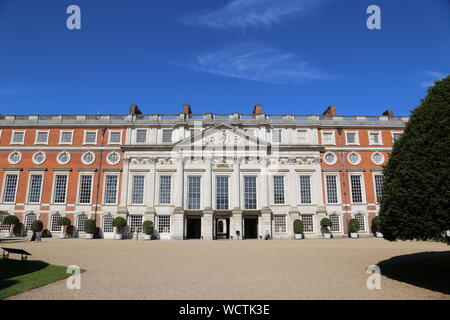 Östlich vor, Hampton Court Palace, East Molesey, Surrey, England, Großbritannien, USA, UK, Europa Stockfoto