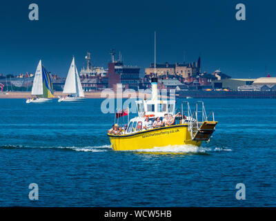 Die Harwich Hafen Fähre bringt Passagiere von Harwich, Felixstowe Port in Ostengland Stockfoto