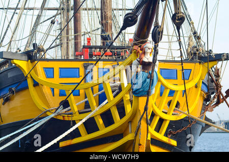 SAINT-Malo, Frankreich - 27. NOVEMBER 2016: Hafen in St. Malo, Frankreich. Stockfoto