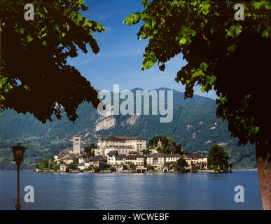 Italien. Ortasee, Orta San Giulio Insel aus dem Sacro Monte Stockfoto