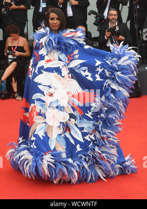 Venedig, Italien. 28 Aug, 2019. Britische Modell Iman nimmt an der Eröffnungsgala am 76. Filmfestival von Venedig am 28 August, 2019. Foto von Rune Hellestad/UPI Quelle: UPI/Alamy leben Nachrichten Stockfoto