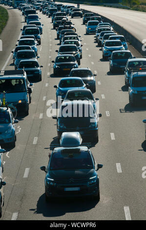 Frankreich, Orleans, Autobahn A 10, Sonntag 25/8/19 im Westen der Stadt, recurent Stau an der Rückkehr der Sommerferien Stockfoto