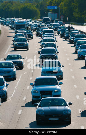 Frankreich, Orleans, Autobahn A 10, Sonntag 25/8/19 im Westen der Stadt, recurent Stau an der Rückkehr der Sommerferien Stockfoto